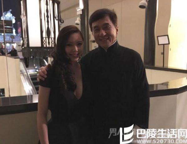 PS过度遭吐槽 王力宏老婆性感合影成龙