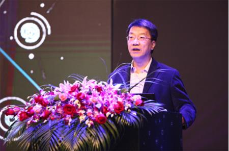 工信部副部长怀进鹏:推动网络信息技术发展打造中国优势