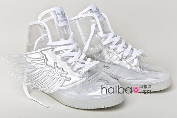 “天使翅膀”再度升级，阿迪达斯经典三叶草 (adidas Original) 推出全透明潮鞋！
