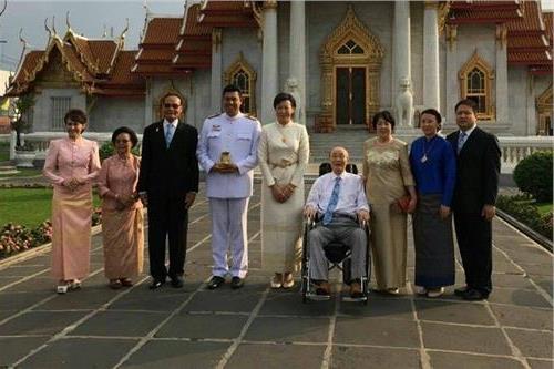 冯坤将与泰国主帅 冯坤将与泰国女排主帅大婚 细节之中已见端倪
