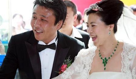 王楠和郭斌昨日豪华轮渡上浪漫完婚 结婚的女人最美