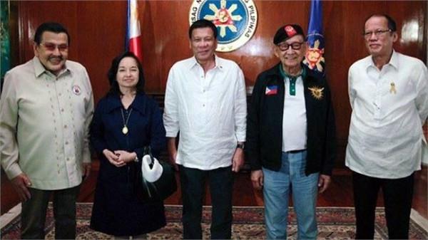>阿罗约夫人 与阿罗约不合 菲律宾前总统阿基诺夫人亲属拒国葬