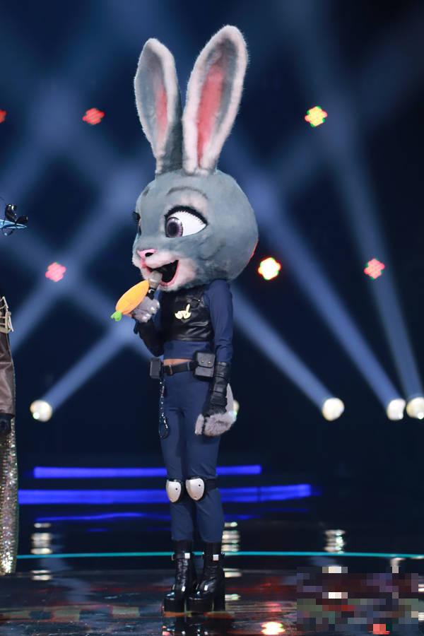 《蒙面唱将》兔警官上过格莱美 史上最国际化的唱将？