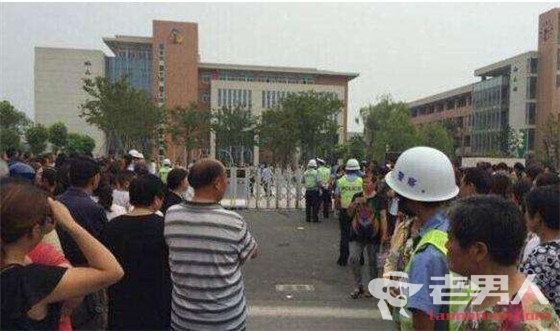 四川通江一中学教师坠楼身亡 疑似工作压力太大而自杀