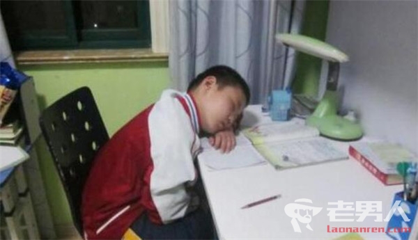 中国学生领跑全球 学习时间过长课外班屡禁不止