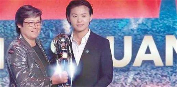 王霜当选2018年亚洲足球小姐 王霜个人资料介绍