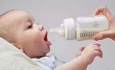 宝宝一直要喝奶这是正常情况吗