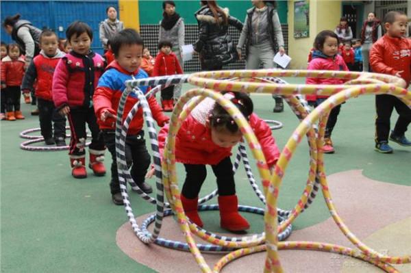 幼儿教育概论刘焱 让民间体育游戏走进幼儿园的健康教育