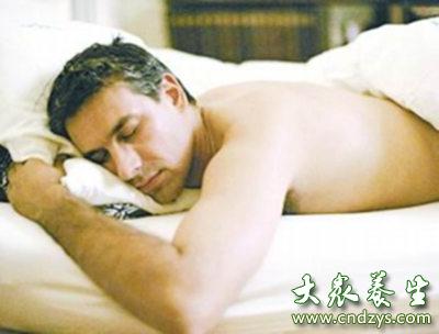 哪些睡姿可帮男人壮阳 俯卧睡能减低男性生育能力
