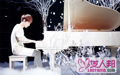 exo圣诞节特辑回归  LAY钢琴演奏获赞