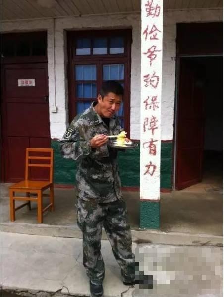>吴京讲述18个月特种兵生活:中国军人打不倒打不败