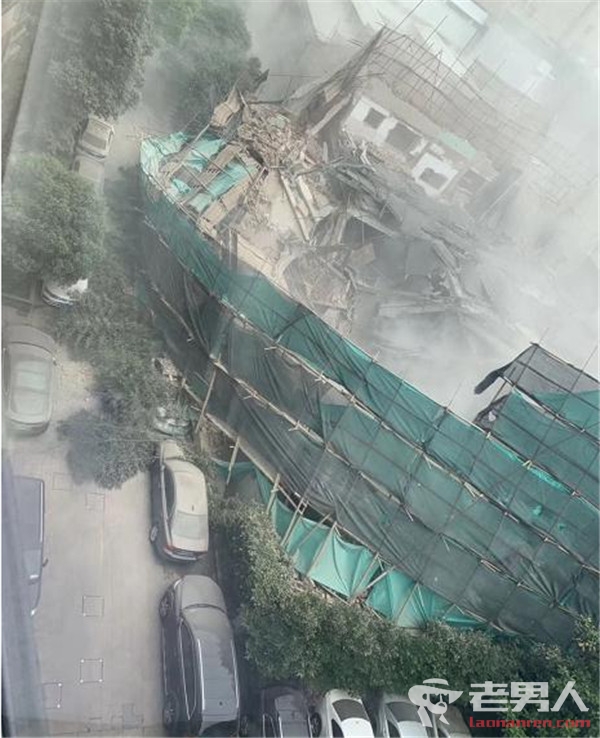 上海一处建筑坍塌 被埋压人数暂时无法确定
