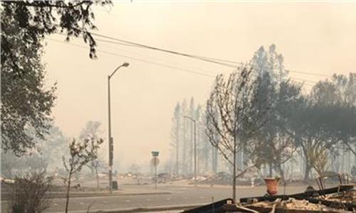 加州大火特朗普 美国加州大火致74死1000多人失踪 特朗普正前往灾区