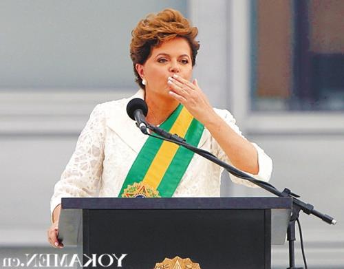 >巴西总统罗塞夫丈夫简历背景揭露 巴西总统罗塞夫被剥光衣服?(图)