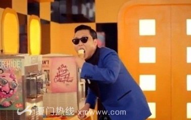 >4minute泫雅新曲《ice cream》mv公开  psy助阵扮演冰激凌小偷