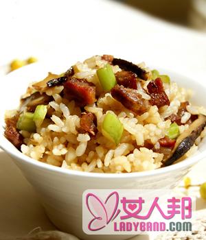 >【芥蓝炒饭】芥蓝炒饭的做法_芥蓝炒饭怎么做好吃