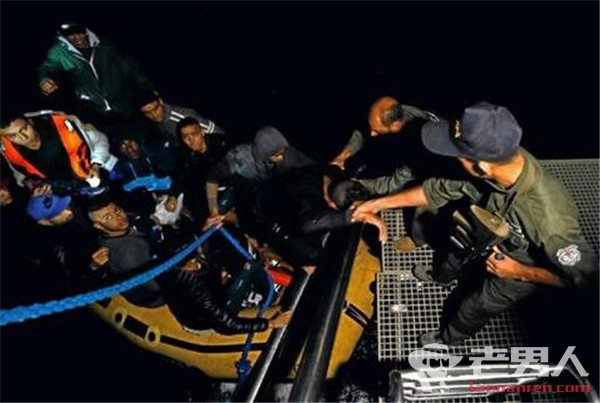 >突尼斯偷渡船倾覆已致48人死亡 事发时至少超载80名移民