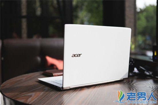 >Acer蜂鸟S5超极本评测 时尚轻薄本轻盈新选择
