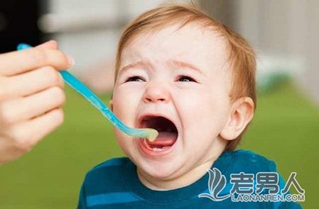 导致宝宝不专心吃饭的坏习惯