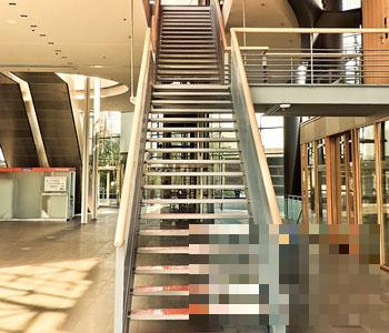 【室内楼梯设计】室内楼梯设计尺寸_室内楼梯如何设计_室内楼梯设计风水_室内楼梯设计注意事项