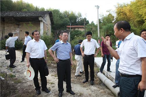 岳阳市市长刘和生 岳阳市长刘和生赴岳阳县南庙村调研针对性提扶贫方案