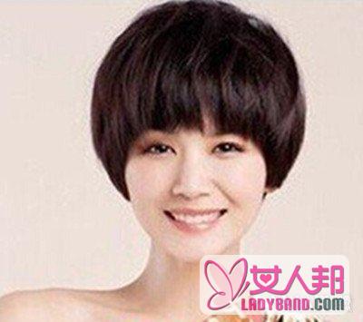 >圆脸女生蘑菇头发型图片展示 五款发型总有一款适合你