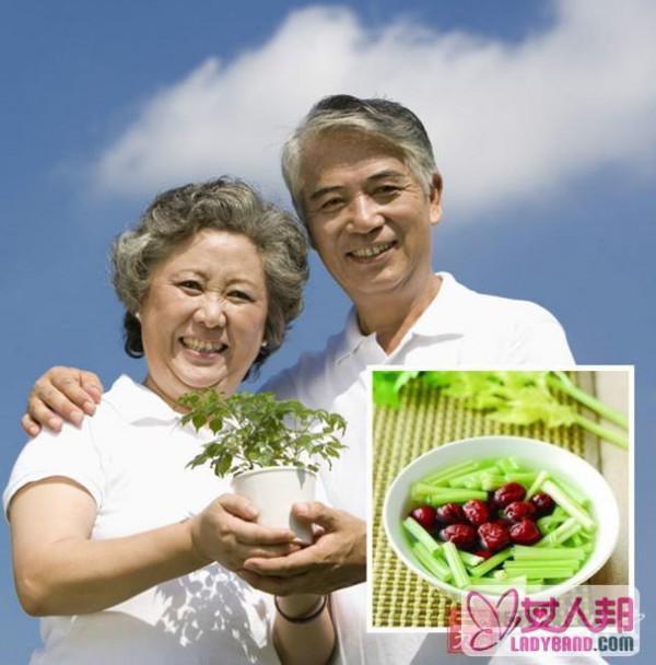 老年人吃芹菜的好处  老年人吃芹菜有效预防失眠