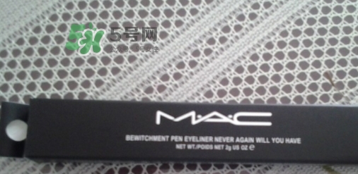 >mac眼线液笔怎么用？mac魅可眼线液笔使用方法