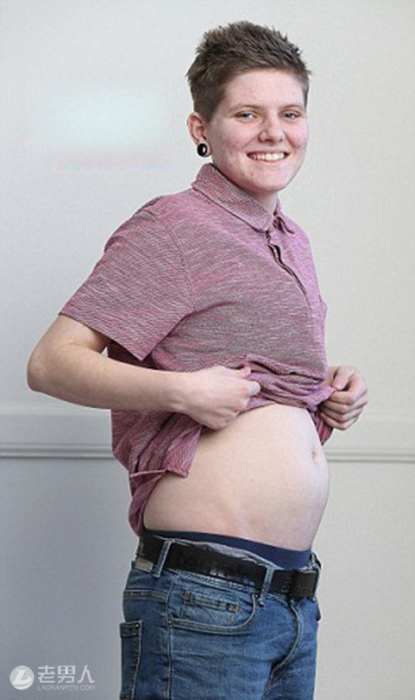 >英国男子注射精子成首个孕爸 现已怀孕4个月