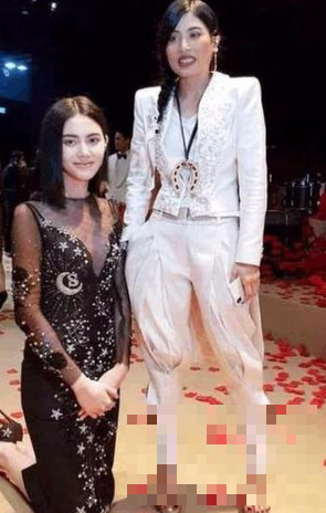 范冰冰和泰国公主在秀场撞衫！合照怎么做到不下跪的？