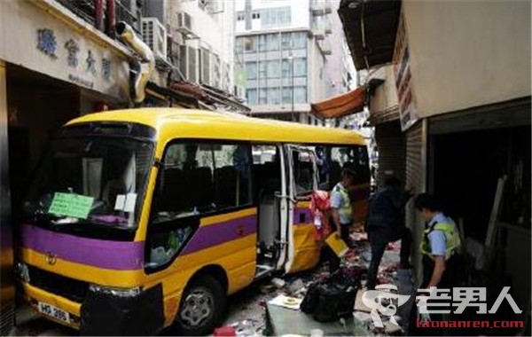 香港北角发生一起严重车祸 已致4人死亡14人受伤