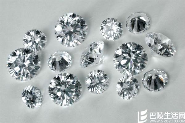 >怎样鉴别钻石的质量 如何鉴定钻石的真假