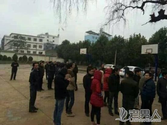 云南鲁甸一中女老师遭学生殴打 教师集体罢课