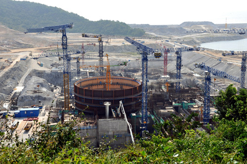 国电投杨晓青 国核电置入国电投核电资产 将借壳在港上市