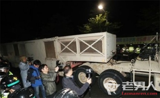 韩国部署萨德系统引发民众暴动 派8000多名警察压制现场