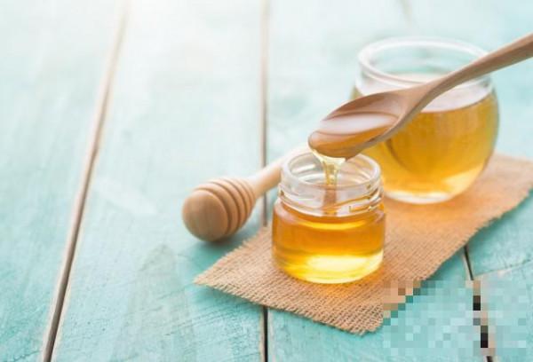 >桂皮粉加蜂蜜的功效是怎么样的 多喝是否有益健康