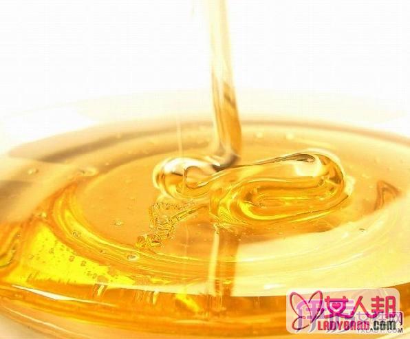 蜂蜜的功效与食用禁忌 蜂蜜的吃法有哪些 蜂蜜真的可以解酒吗？