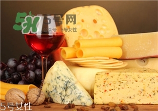 切达奶酪可以直接吃吗?切达奶酪和马苏里拉芝士的区别
