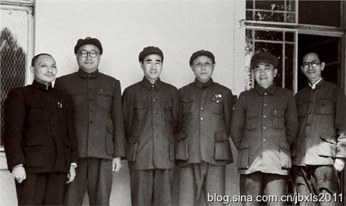 1955年毛泽东要挟邓子恢:不听我的就炮轰你