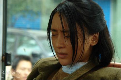 杨舒婷全身照 《爱的替身》全球首映杨舒婷成最大亮点
