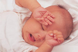 【婴儿枕秃】宝宝枕秃怎么办_宝宝枕秃是什么原因