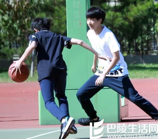 王俊凯打篮球图片欣赏 王源称篮球技术碾压小凯和千千