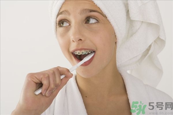 儿童可以用成人牙膏吗?儿童用成人牙膏好吗?