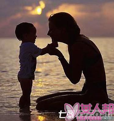 温馨精选：2012母亲节短信祝福语——献给伟大的母亲