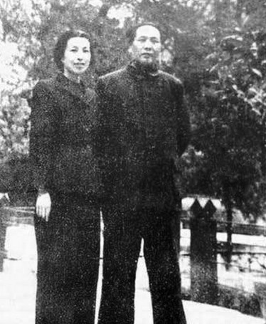 李一纯毛泽东 毛泽东弟媳:毛泽东是位对婚姻家庭对比严厉的老公