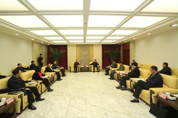 林左鸣中国科协书记 李正印与中国科协党组成员书记处书记束为一行座谈