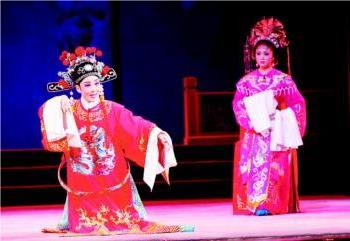 我国第二批非遗传承人颁证 京剧演员李维康入选
