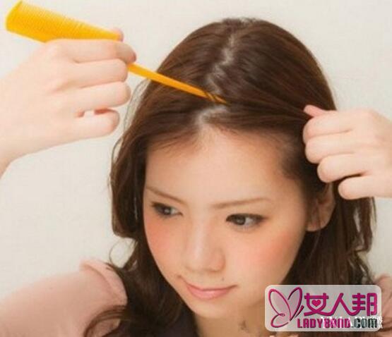 教你简单中分夹刘海的方法 介绍3款清新甜美的发型