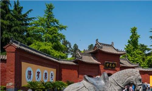 洛阳白马寺里面很灵吗 中国十大最灵验的寺庙 河南洛阳白马寺最灵验