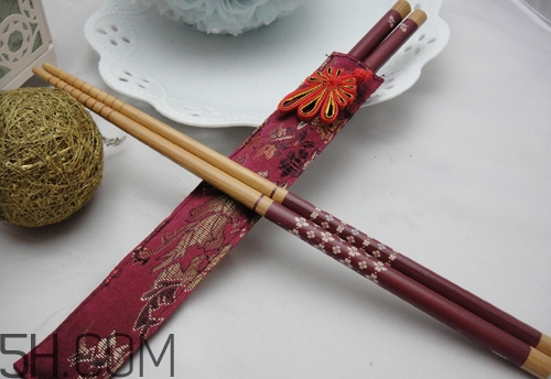 筷子用什么材质最好？多久换一次筷子？